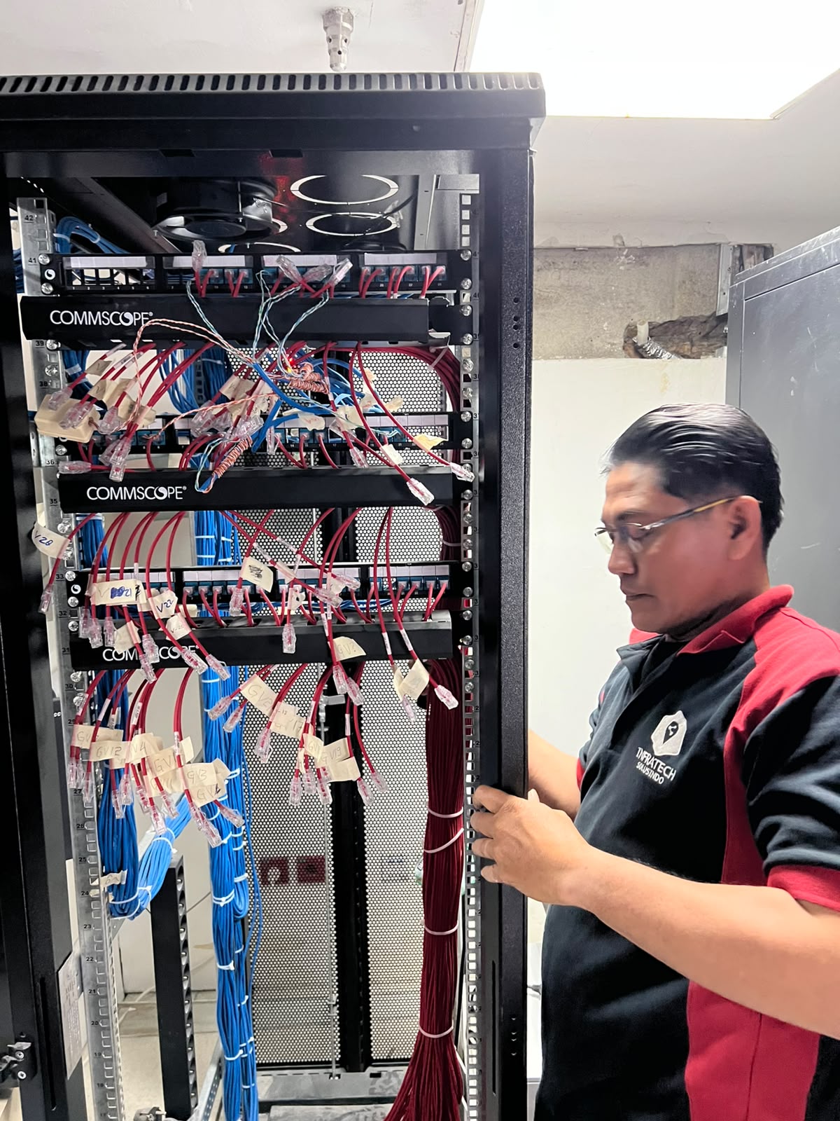 Penataan ulang ruang server — 1
