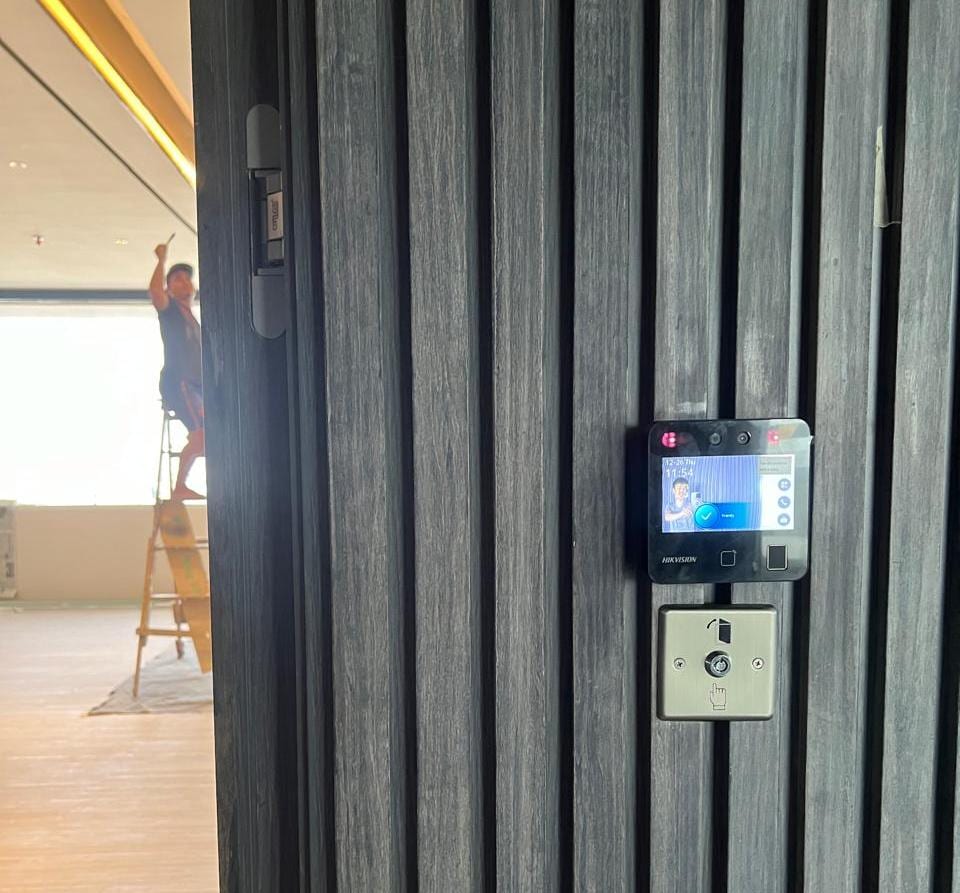 Perencanaan & Implementasi Infrastruktur IT Kantor Hyundai – Lantai 7 — 1